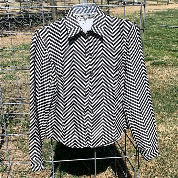 Jacket - Picture 1 of 4